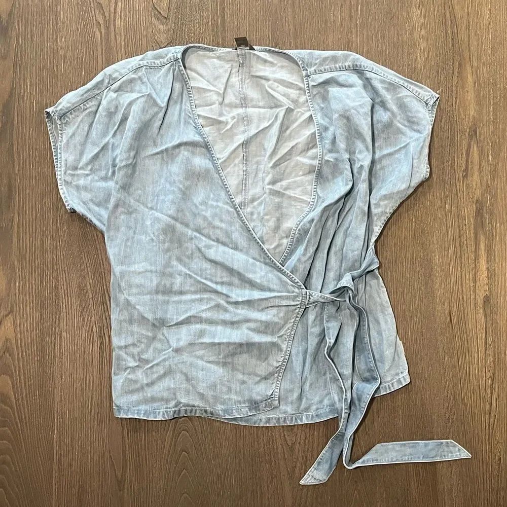 NWOT Eddie Bauer Womens Woven Light Blue Wrap Blouse Size S